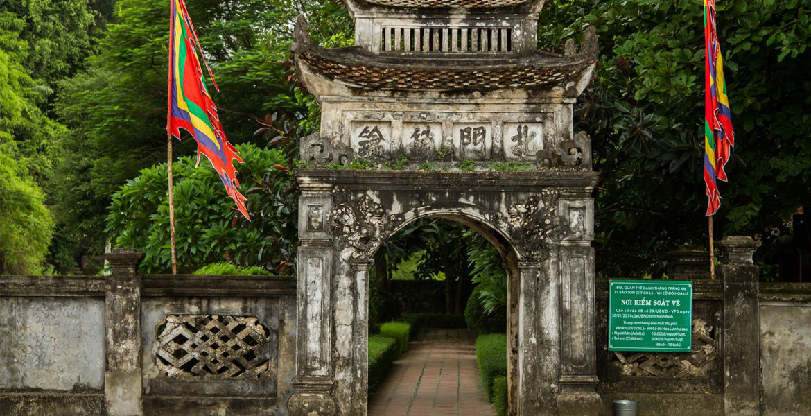 Hoa Lu - Trang An Full Day from Hanoi